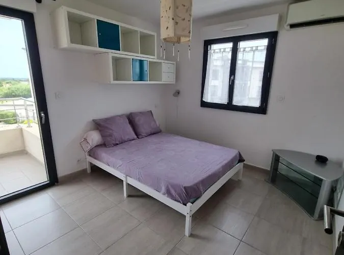 Apartament Joli T2 Dans Avec Parking *